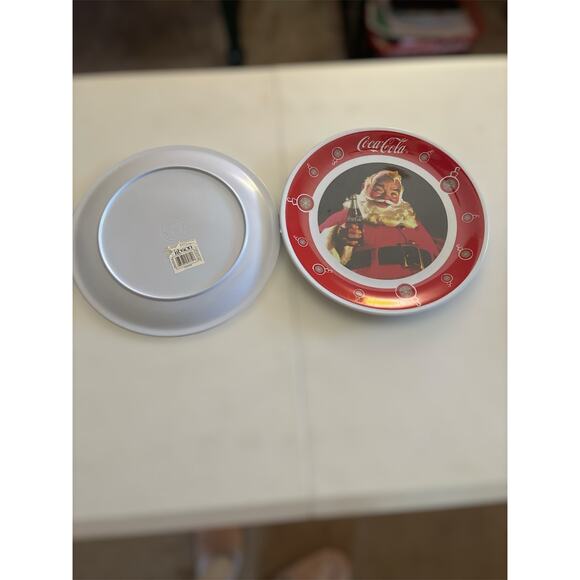 Gibson Melamine Christmas Santa Coca-Cola Dinnerware 4 Plates & Bowls - Picture 9 of 15